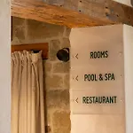 Aura Relais Resort 3*
