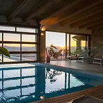 Aura Relais Resort 3*