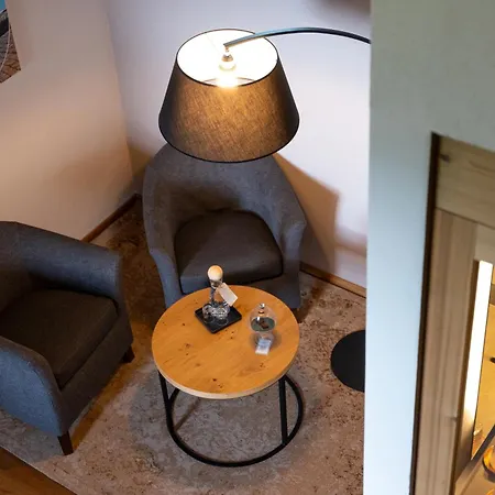 Aura Relais